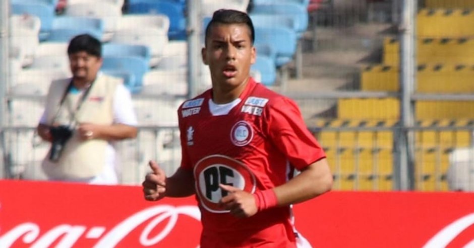 Esteban Valencia, jugador de Unión La Calera.